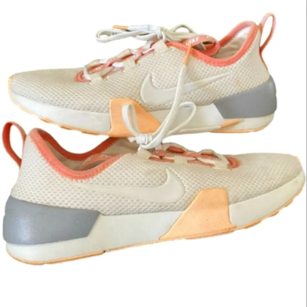 Nike Ashin Modern White Running Shoes Sz 6